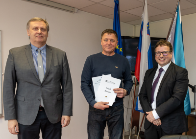 Podelitev obnovljenih dovoljenj operaterjem reaktorja TRIGA