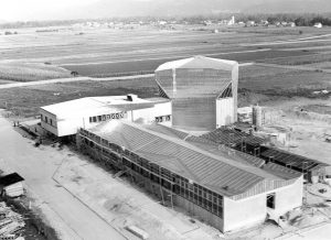 galerija-razstava-triga-50let_02