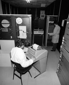 galerija-razstava-triga-50let_17